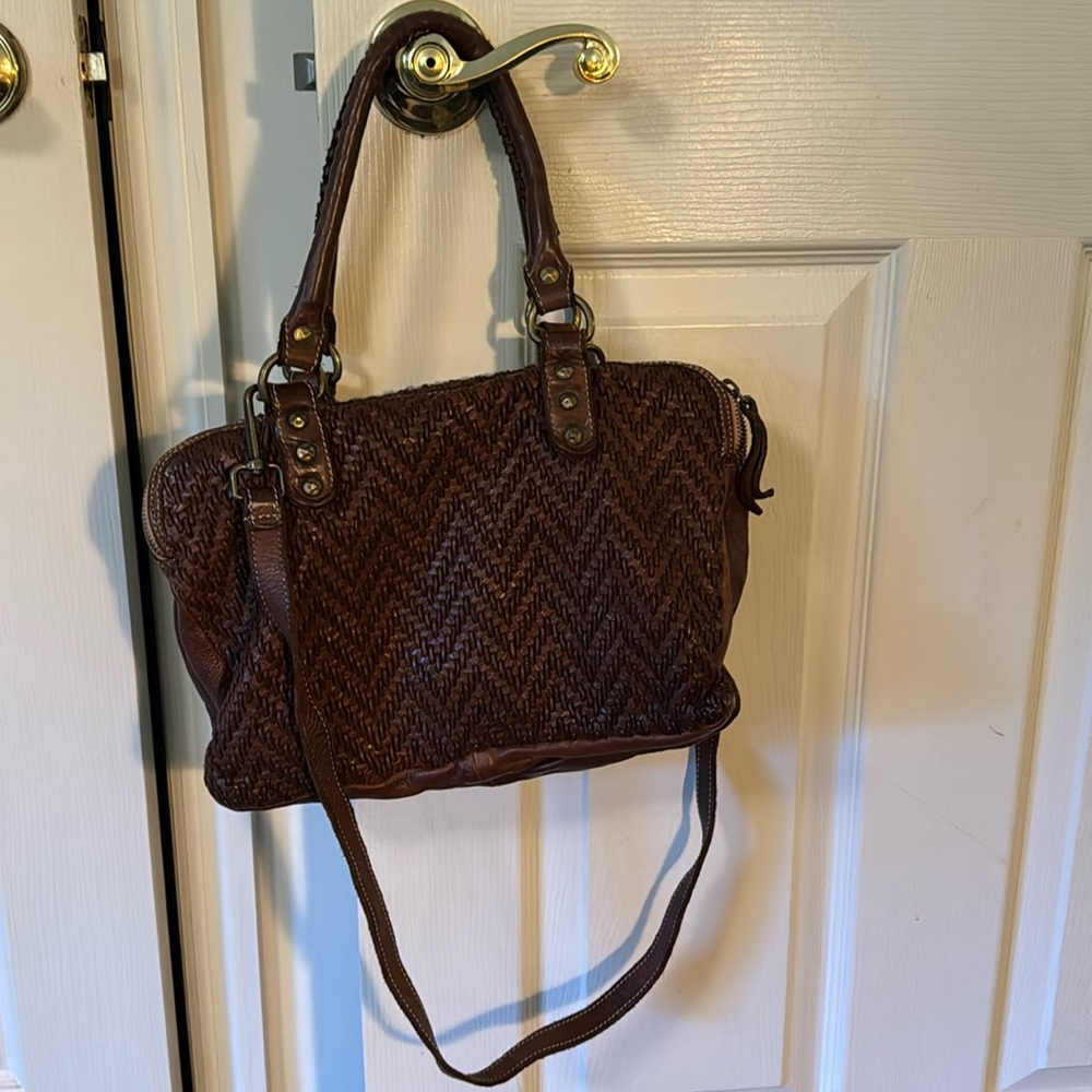 Sundance Italian Leather Handbag. Beautiful! Crossbody or over the shoulder